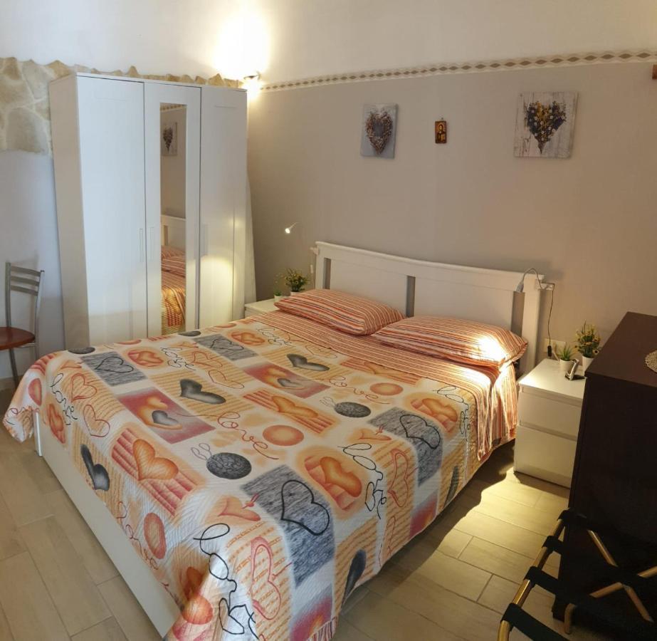 Giovanni S Little House Катания Экстерьер фото