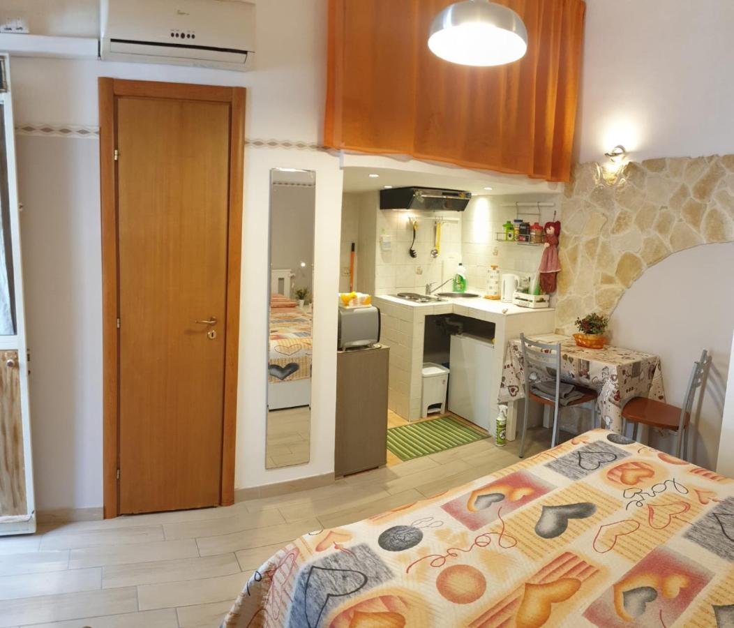 Giovanni S Little House Катания Экстерьер фото