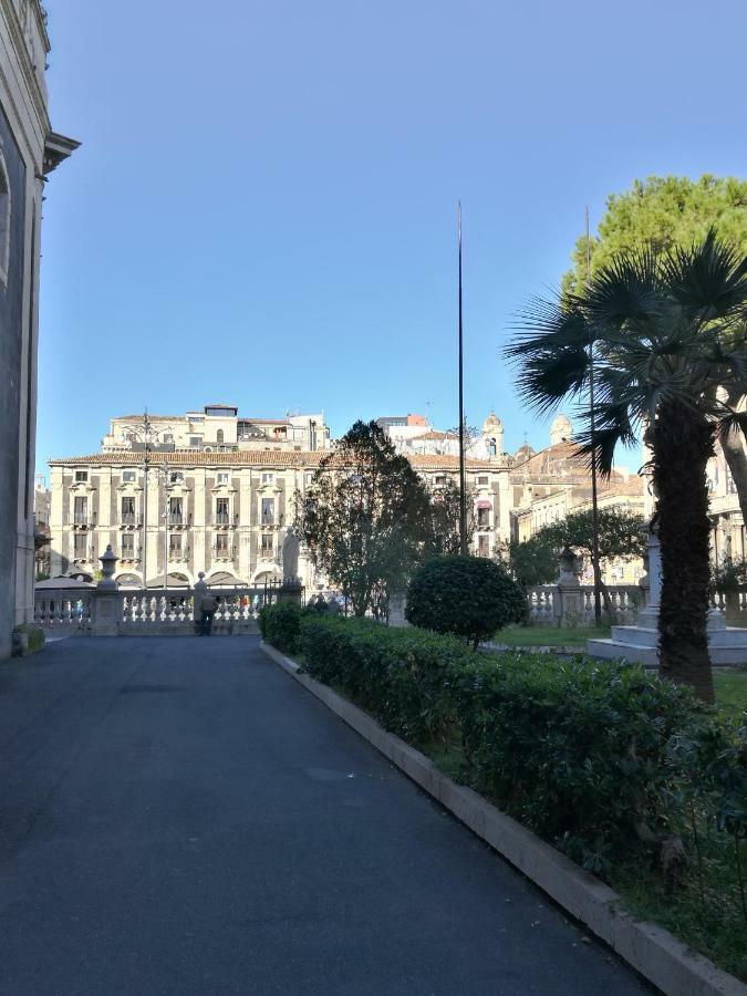 Giovanni S Little House Катания Экстерьер фото